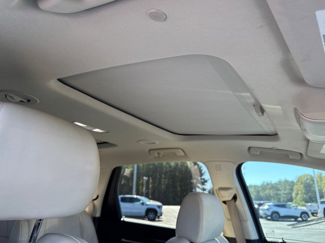 Used 2023 Buick Enclave Essence w/ Experience Buick Package image 12