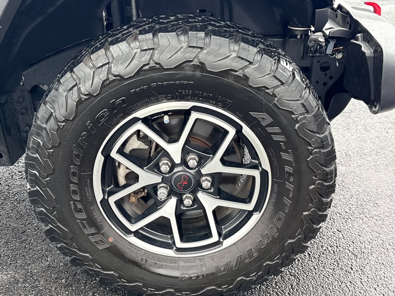 Used 2024 Jeep Wrangler Unlimited Rubicon w/ Technology Group AWD/4WD image 9