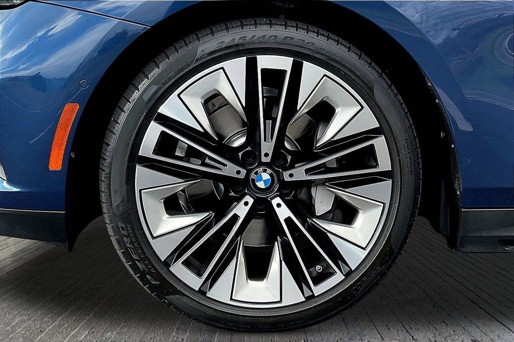 Used 2024 BMW 530i xDrive w/ Convenience Package AWD/4WD image 34