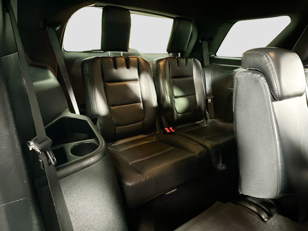 Used 2019 Ford Explorer XLT w/ Equipment Group 202A image 29