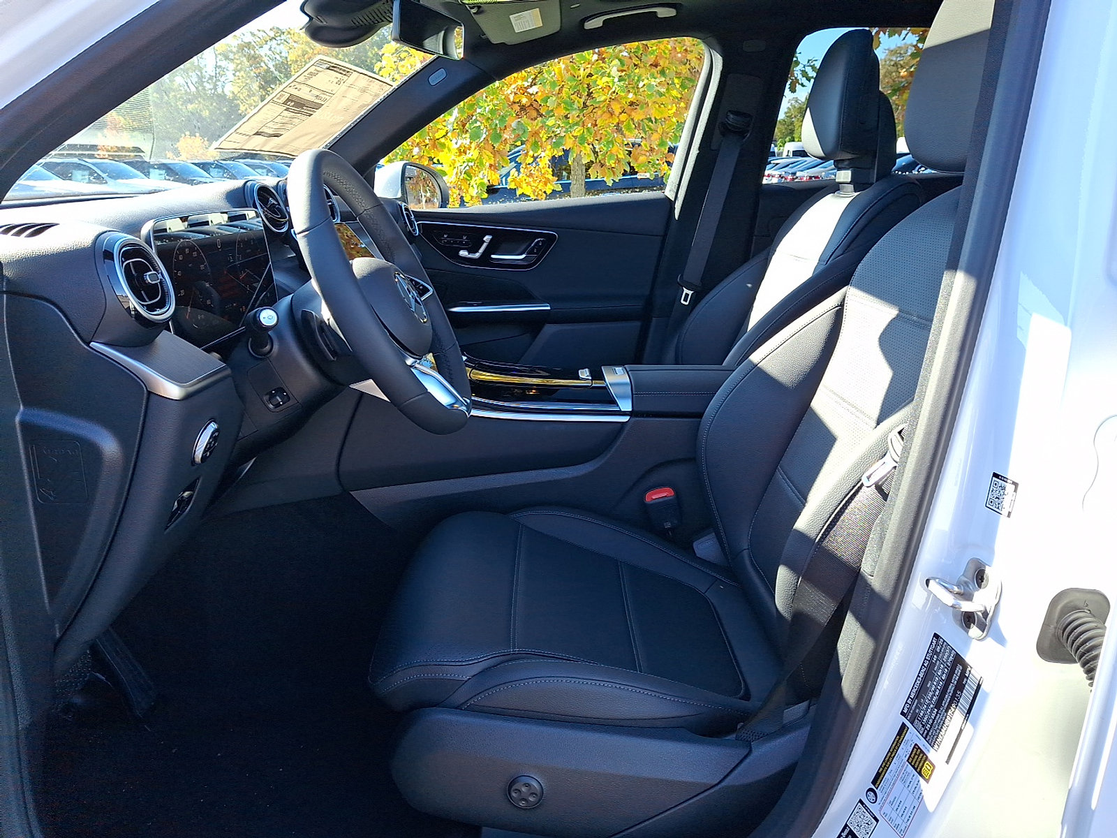 Used 2026 Mercedes-Benz GLC 300 4MATIC image 8