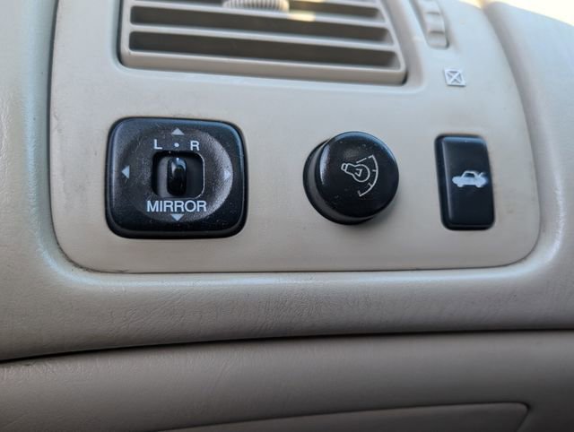 Used 2004 Toyota Avalon XLS FWD image 26