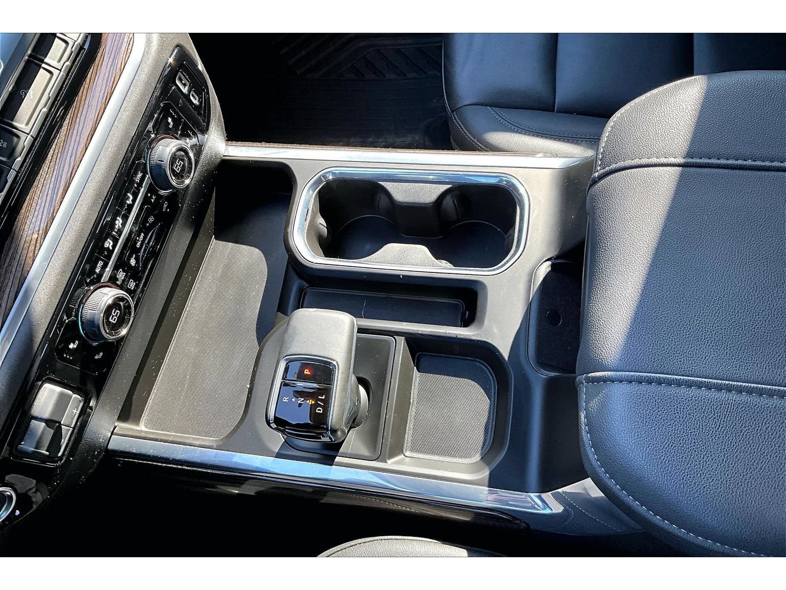 Used 2025 Chevrolet Silverado 1500 LT Trail Boss w/ Convenience Package II AWD/4WD image 27