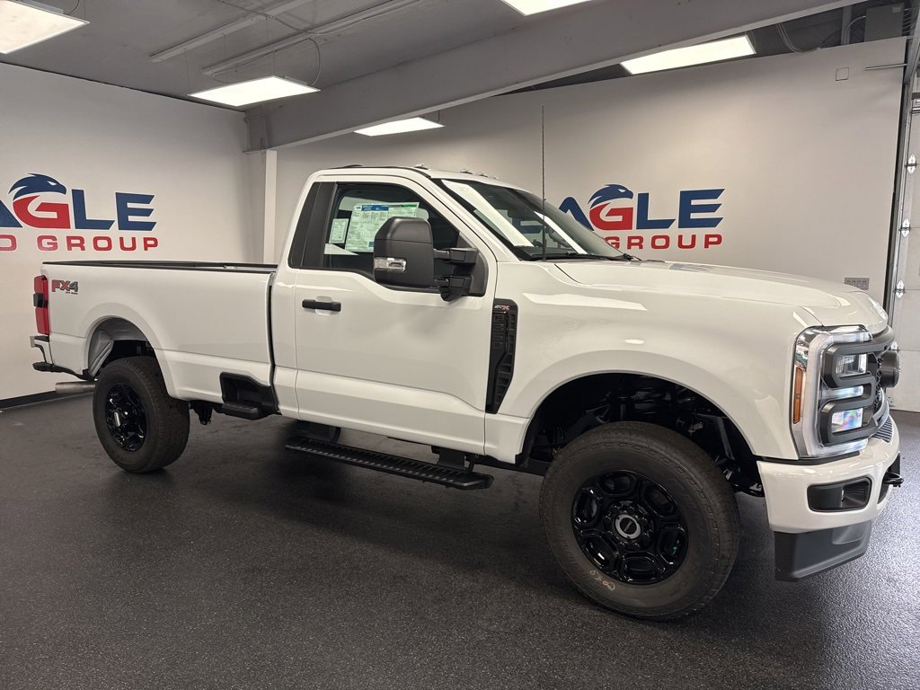 New 2025 Ford F350 4x4 Regular Cab Super Duty