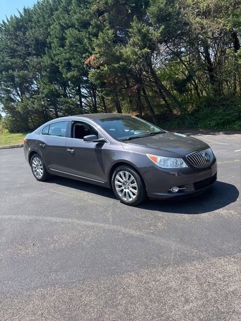 Used 2013 Buick LaCrosse Premium w/ Entertainment Package FWD image 3