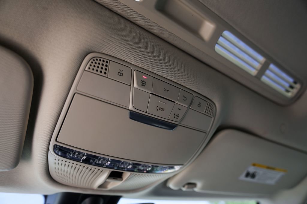 Used 2021 Mercedes-Benz C 300 Sedan image 20