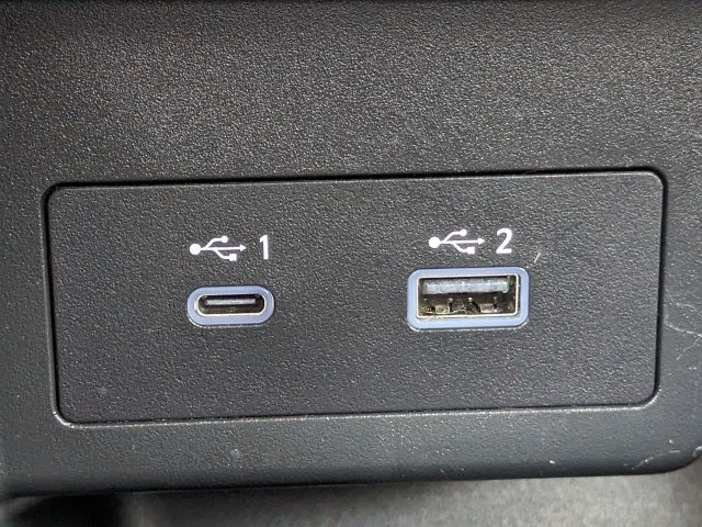 Used 2022 Nissan Kicks SV FWD image 22