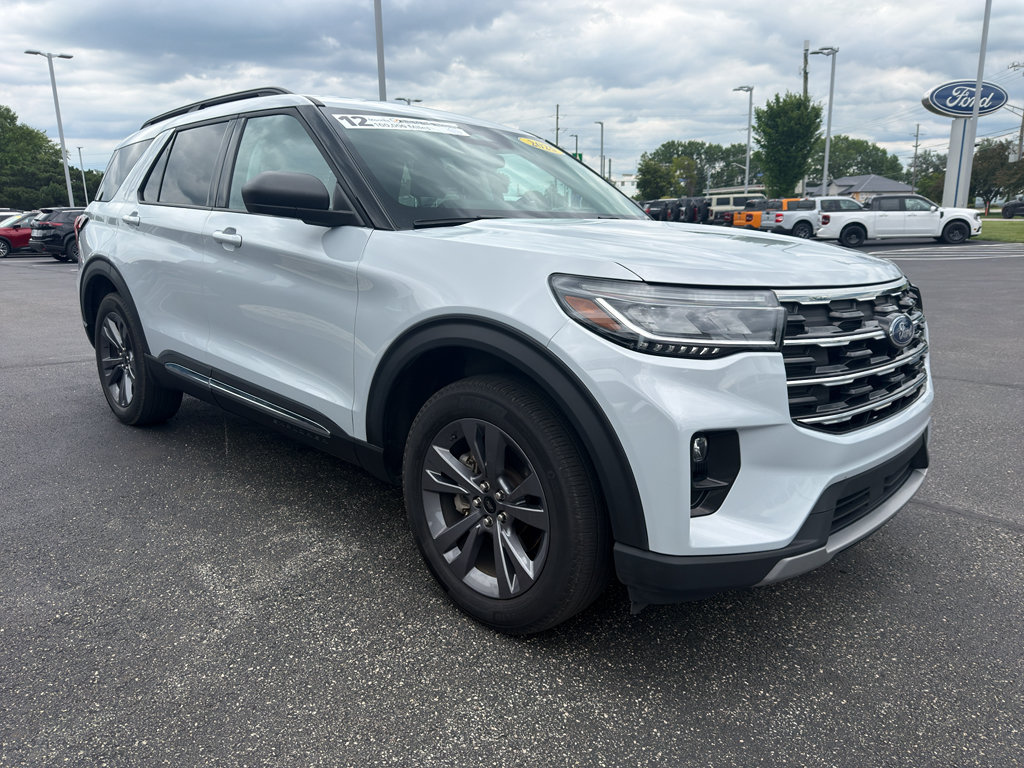 Used 2025 Ford Explorer Active w/ Active Comfort Package AWD/4WD image 4