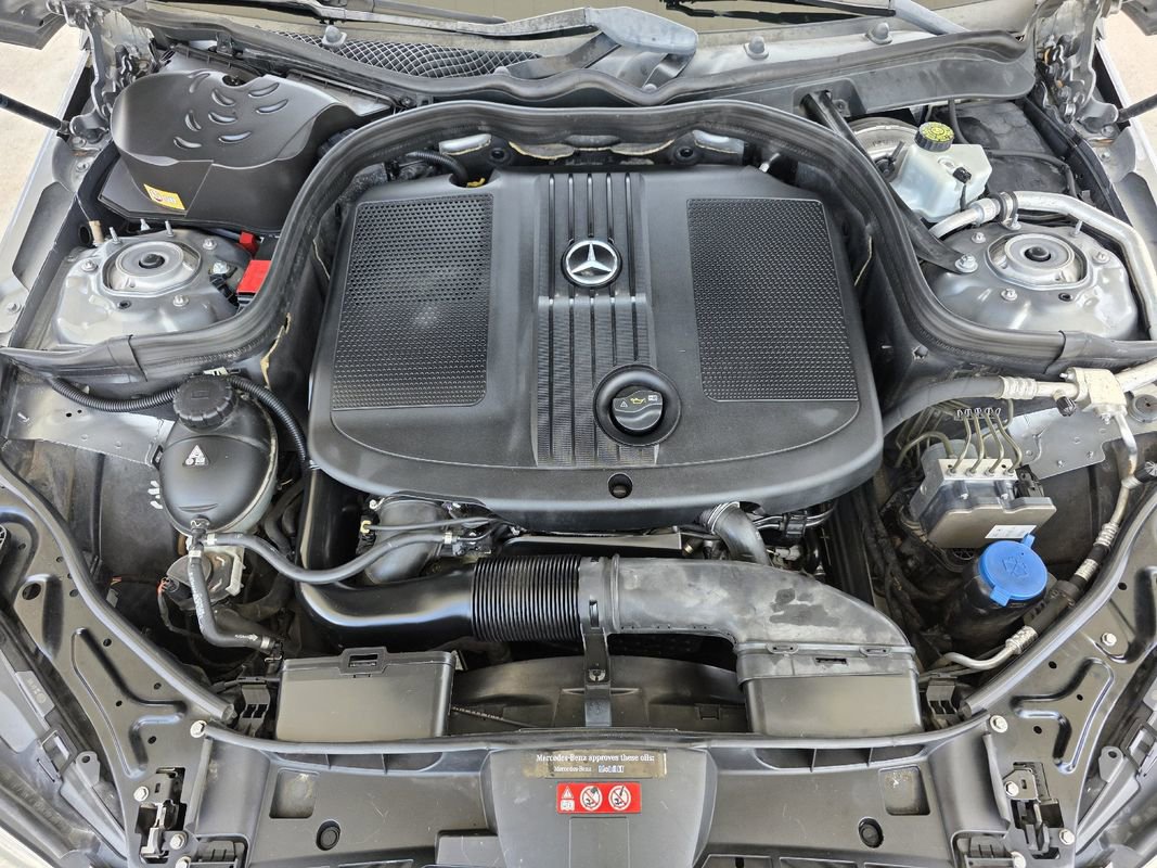 Used 2014 Mercedes-Benz E 250 BlueTEC Sedan image 32