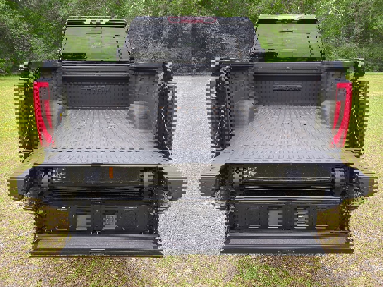 Certified 2024 GMC Sierra 2500 Denali Ultimate image 13