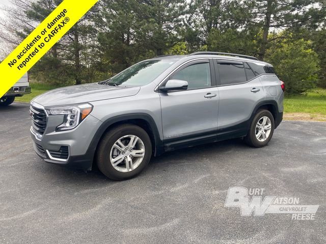 Used 2023 GMC Terrain SLE w/ Driver Convenience Package FWD image 3