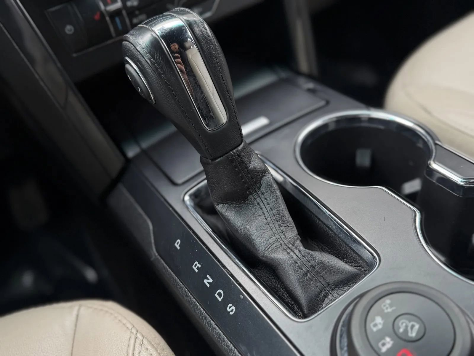 Used 2018 Ford Explorer XLT w/ Equipment Group 202A image 35