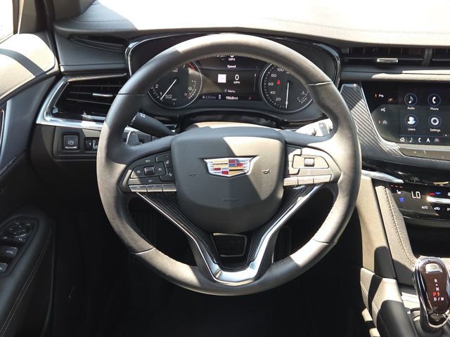 Used 2024 Cadillac XT6 Sport w/ Technology Package image 14