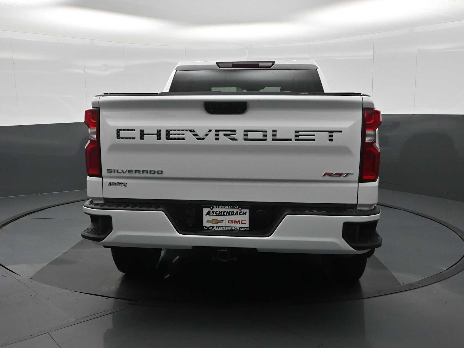 Used 2022 Chevrolet Silverado 1500 RST w/ Protection Package image 8