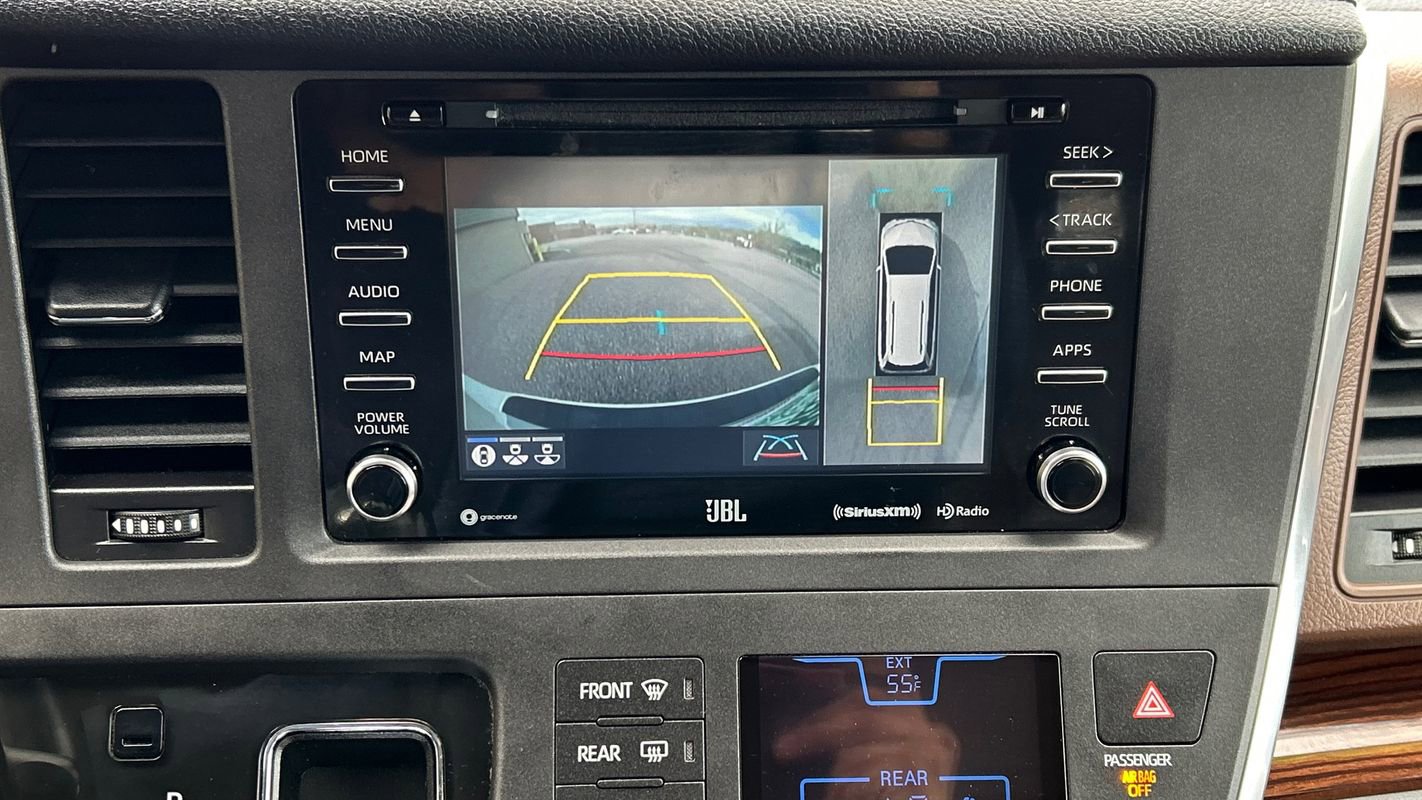 Used 2018 Toyota Sienna Limited Premium w/ Carpet Mat Package AWD/4WD image 29