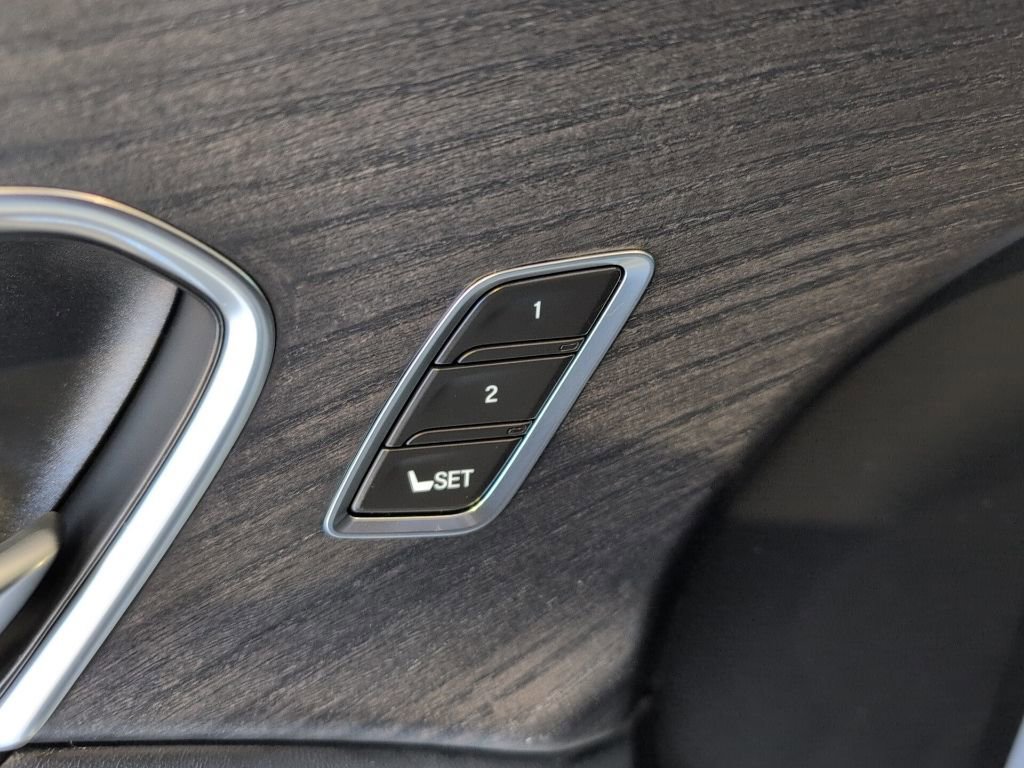 Certified 2025 Acura RDX SH-AWD w/ Advance Package image 9