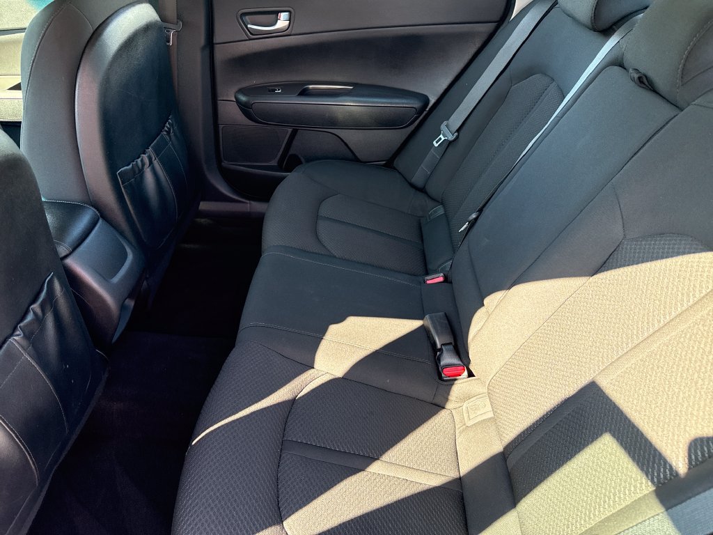 Used 2017 Kia Optima LX FWD image 11