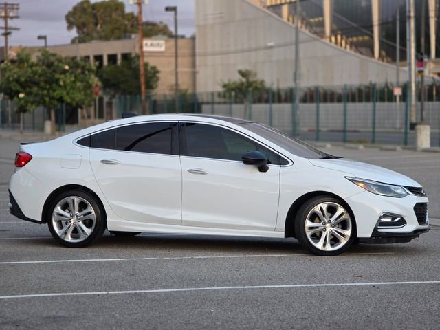 Used 2018 Chevrolet Cruze Premier image 17