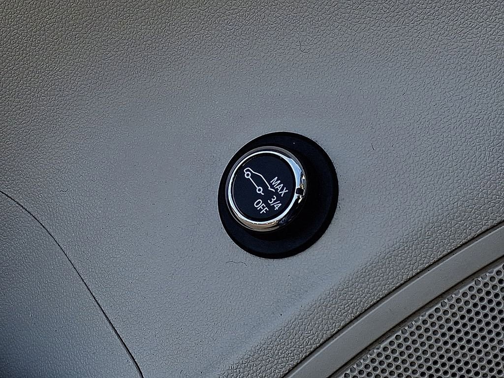 Used 2021 Buick Envision Avenir w/ Technology Package II image 26