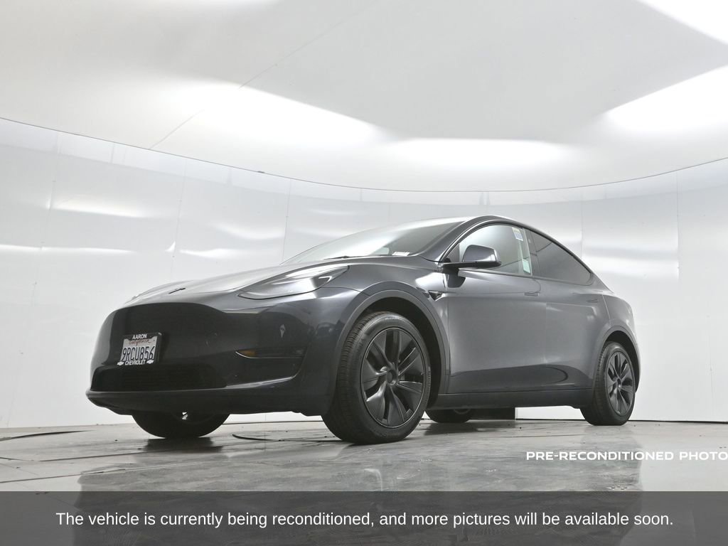 Used 2025 Tesla Model Y Long Range image 54