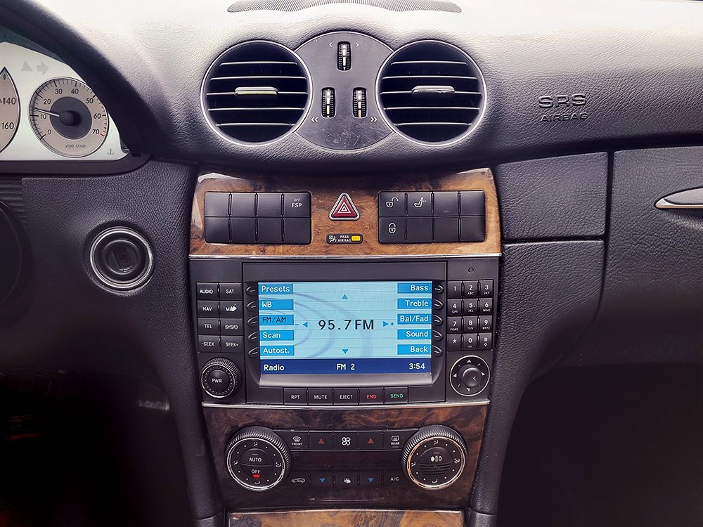 Used 2008 Mercedes-Benz CLK 350 Coupe image 27