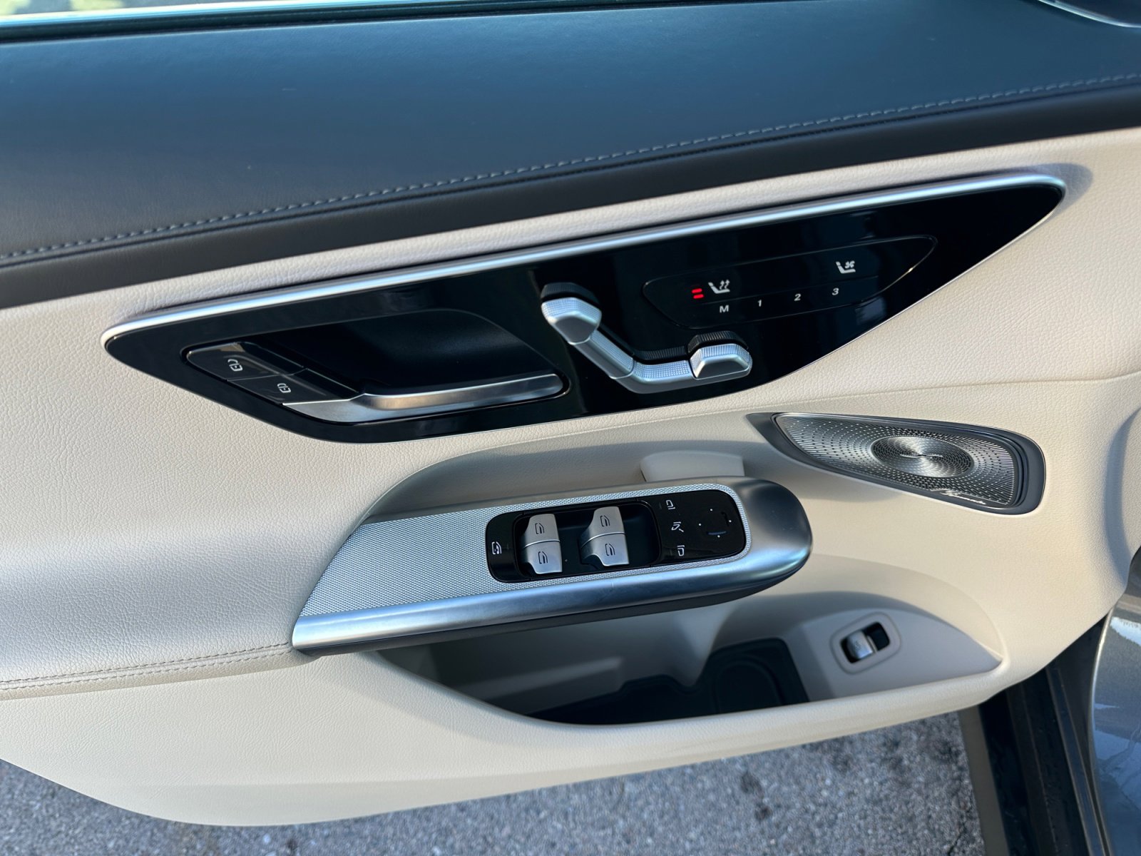 Used 2023 Mercedes-Benz GLC 300 4MATIC image 15