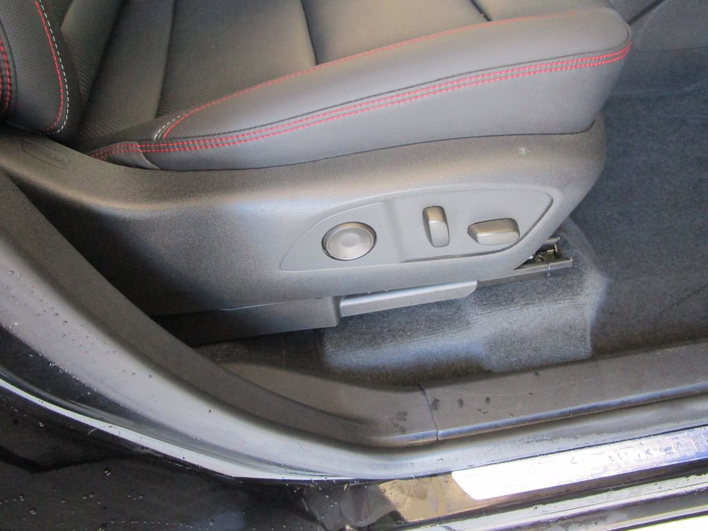 Used 2024 Chevrolet Traverse RS image 24