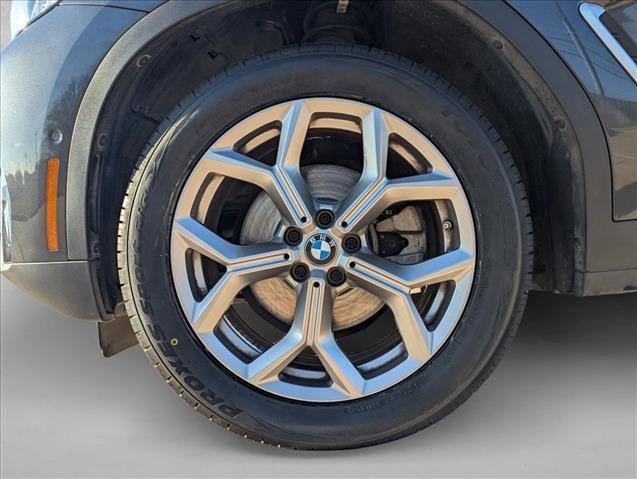 Used 2023 BMW X4 xDrive30i w/ Parking Assistance Package image 21