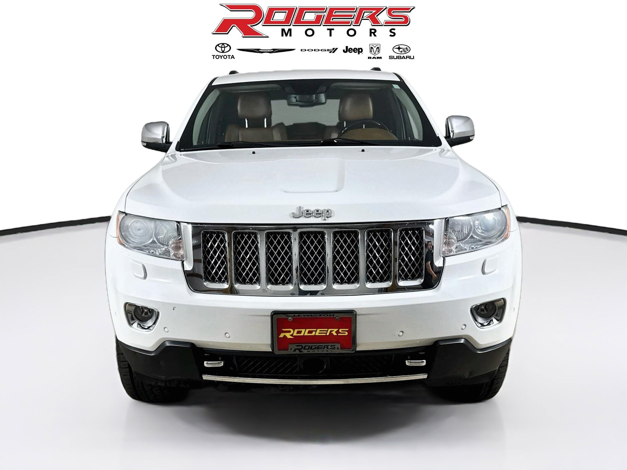 Used 2013 Jeep Grand Cherokee Overland Summit AWD/4WD image 2