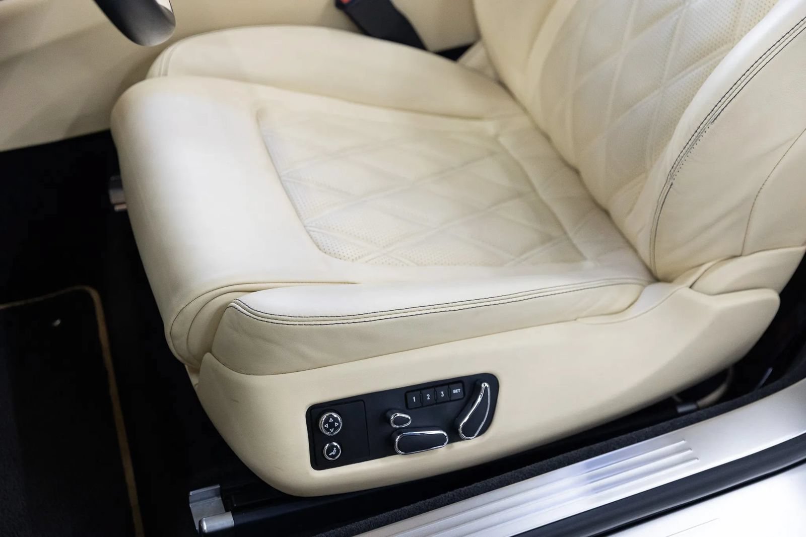 Used 2014 Bentley Continental GT AWD/4WD image 16
