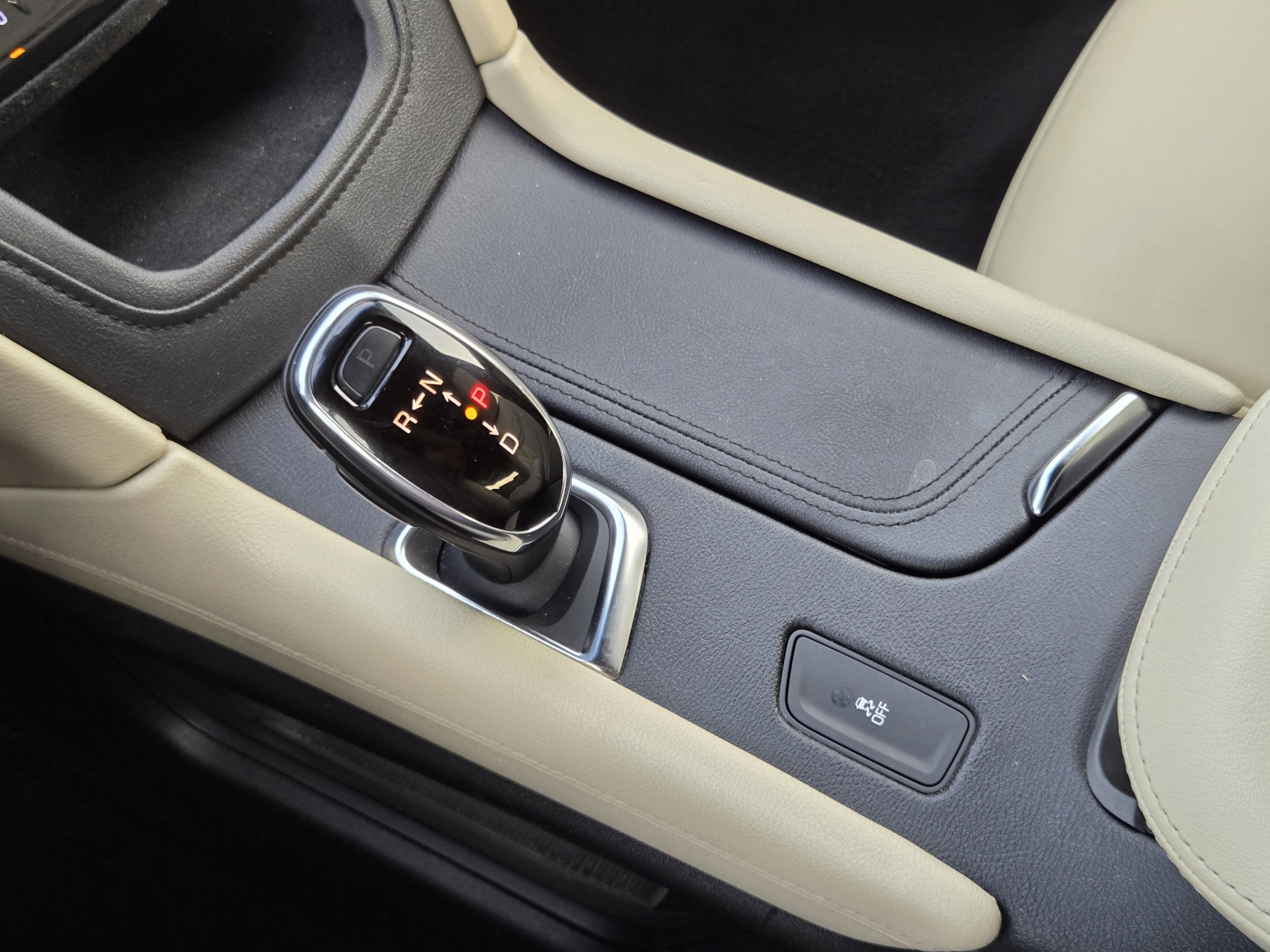 Used 2019 Cadillac XT5 Luxury FWD image 16