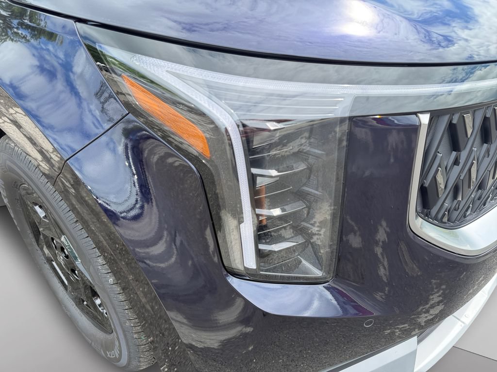 New 2027 Kia Carnival FWD image 22
