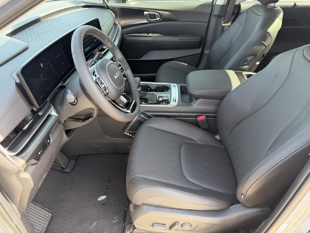 New 2026 Kia Carnival SX w/ SX Dark Edition Package FWD image 24