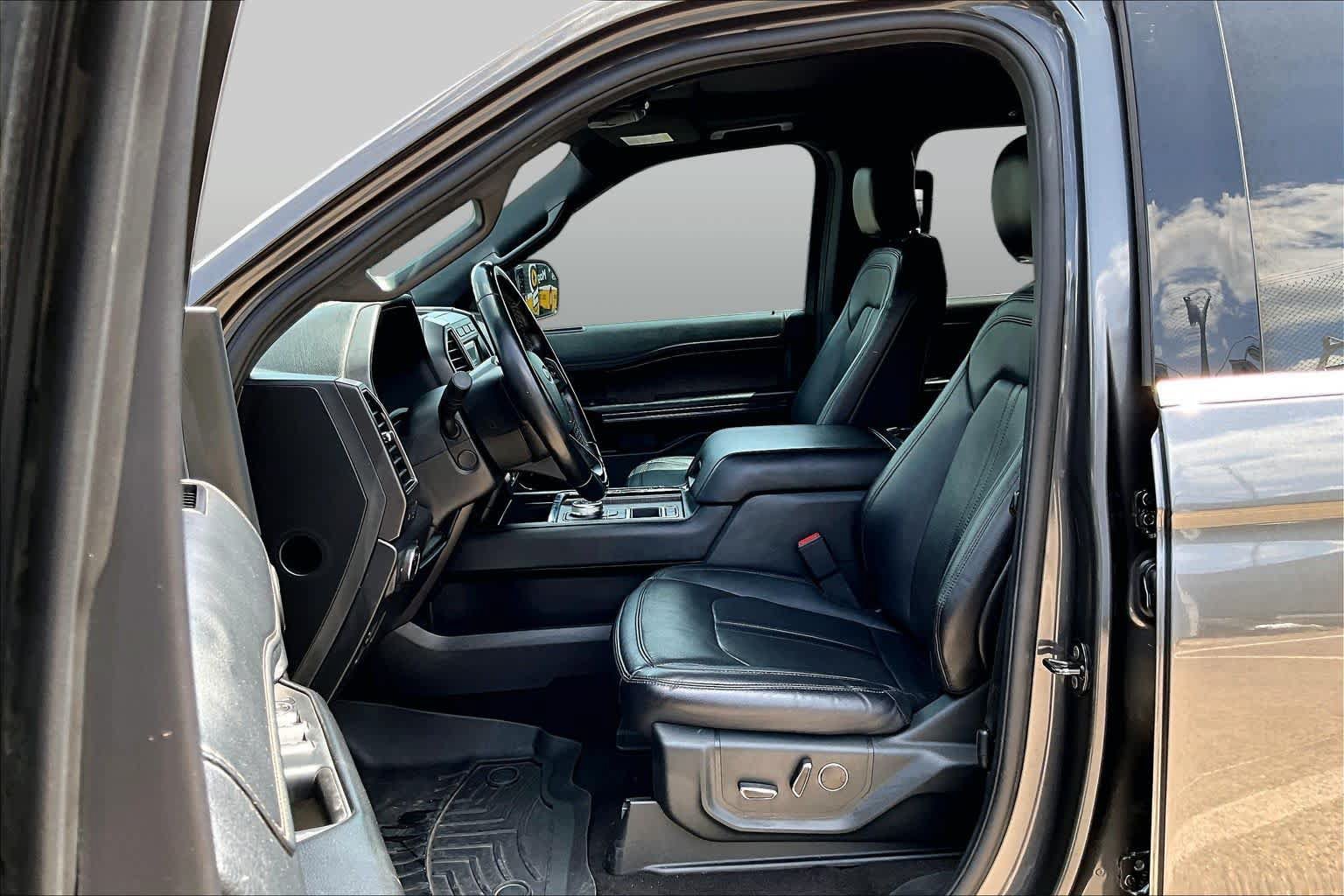 Used 2020 Ford Expedition Limited w/ Special Edition Package RWD image 8