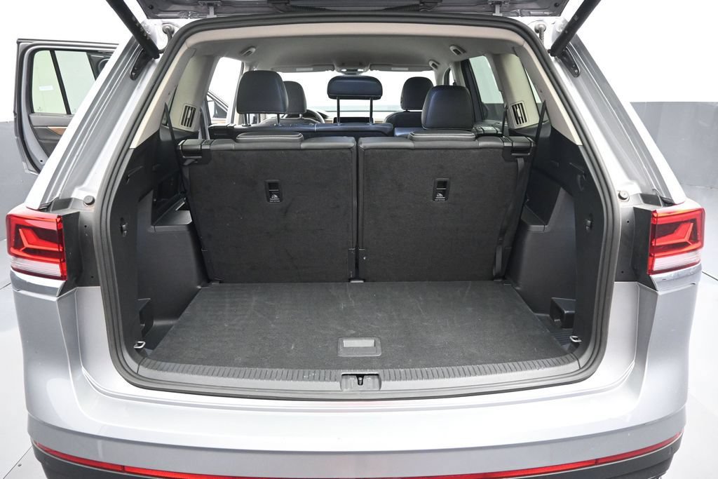Used 2025 Volkswagen Atlas SE FWD image 17