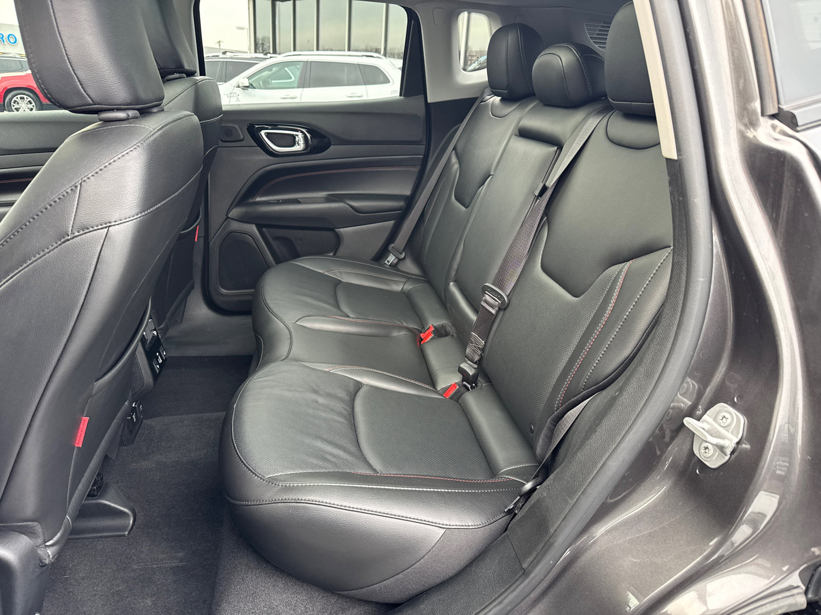 Used 2022 Jeep Compass Trailhawk w/ Trailhawk Elite Group AWD/4WD image 5