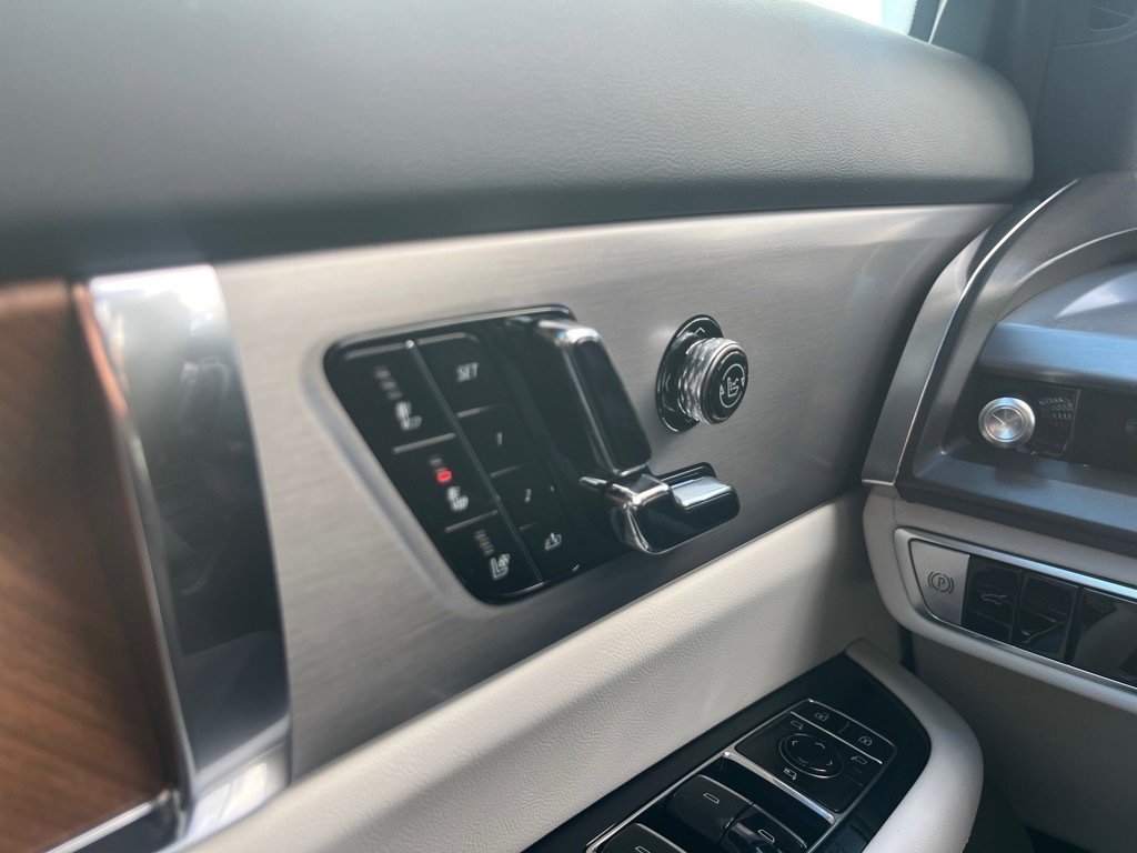 New 2026 Cadillac Vistiq Luxury image 21