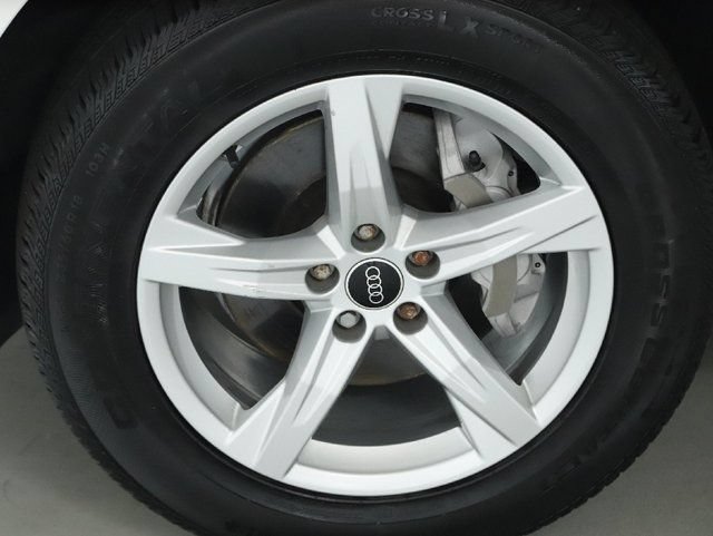 Used 2023 Audi Q5 2.0T Premium w/ Convenience Package AWD/4WD image 39