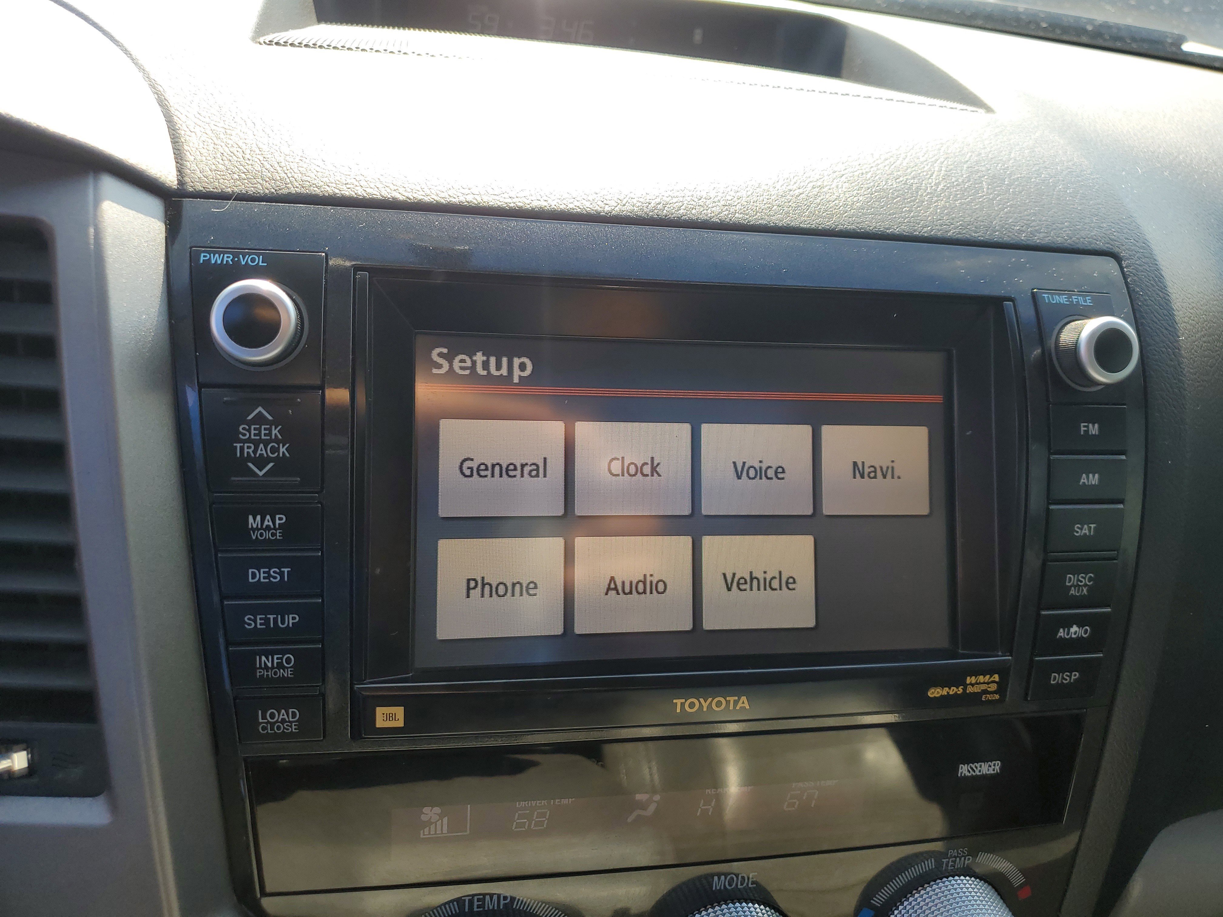 Used 2010 Toyota Sequoia Platinum image 19