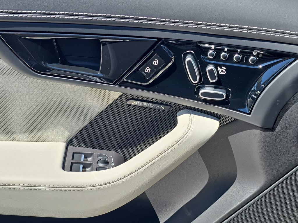 Certified 2024 Jaguar F-TYPE Coupe AWD image 26