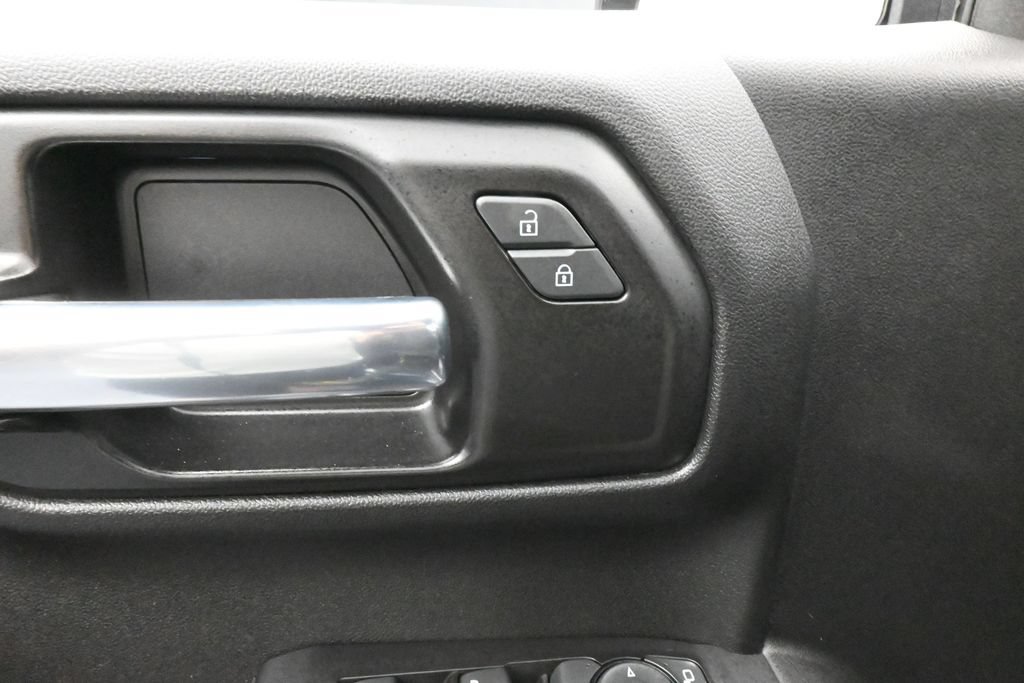 Used 2022 Chevrolet Silverado 1500 Custom RWD image 16