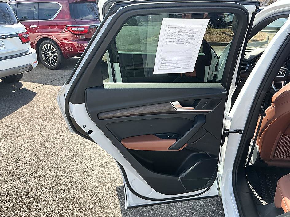 Used 2025 Audi Q5 e Premium image 23