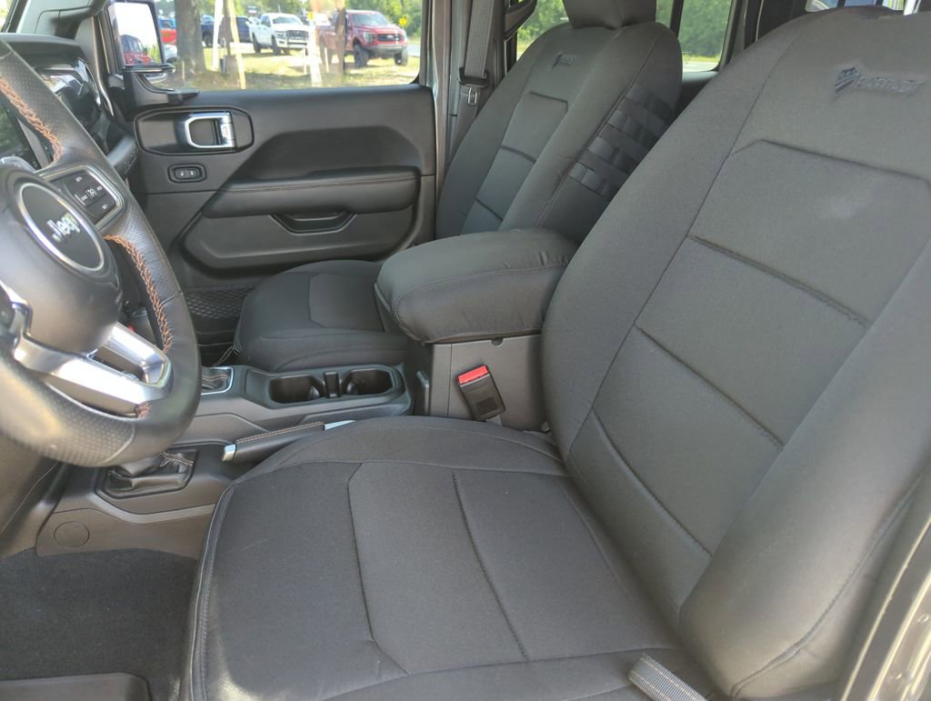 Used 2022 Jeep Wrangler Unlimited Rubicon w/ Xtreme Recon 35" Tire Package image 12