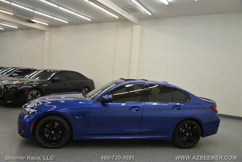 Used 2023 BMW 330e w/ M Sport Package RWD image 5