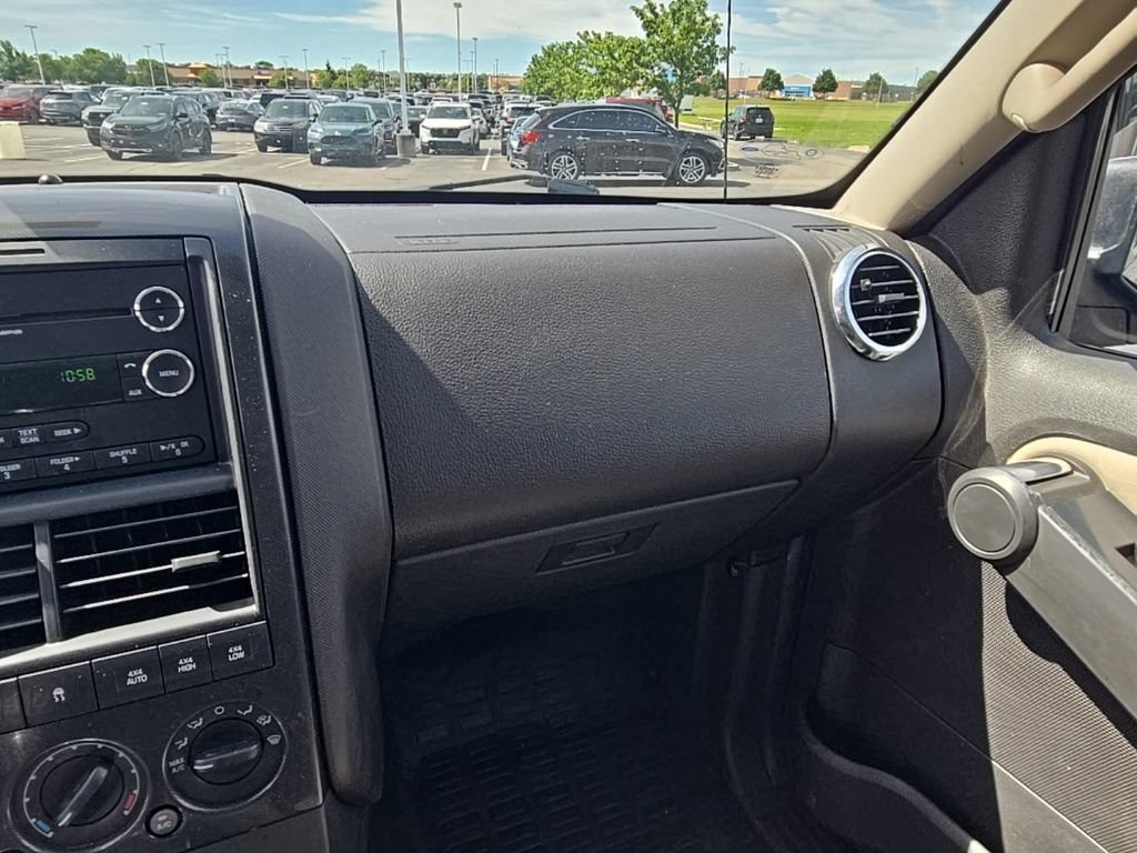 Used 2008 Ford Explorer Sport Trac Limited AWD/4WD image 24