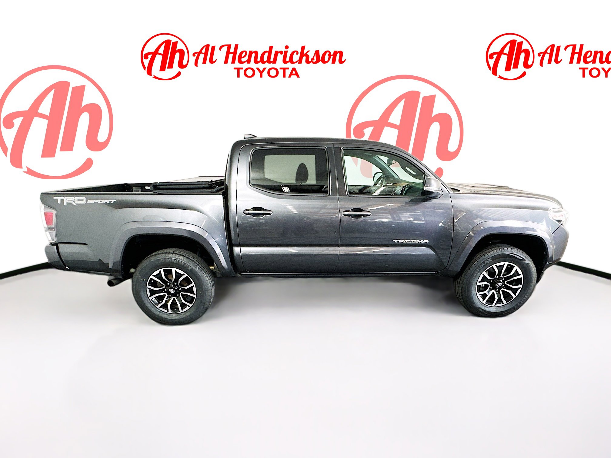 Used 2020 Toyota Tacoma TRD Sport image 2