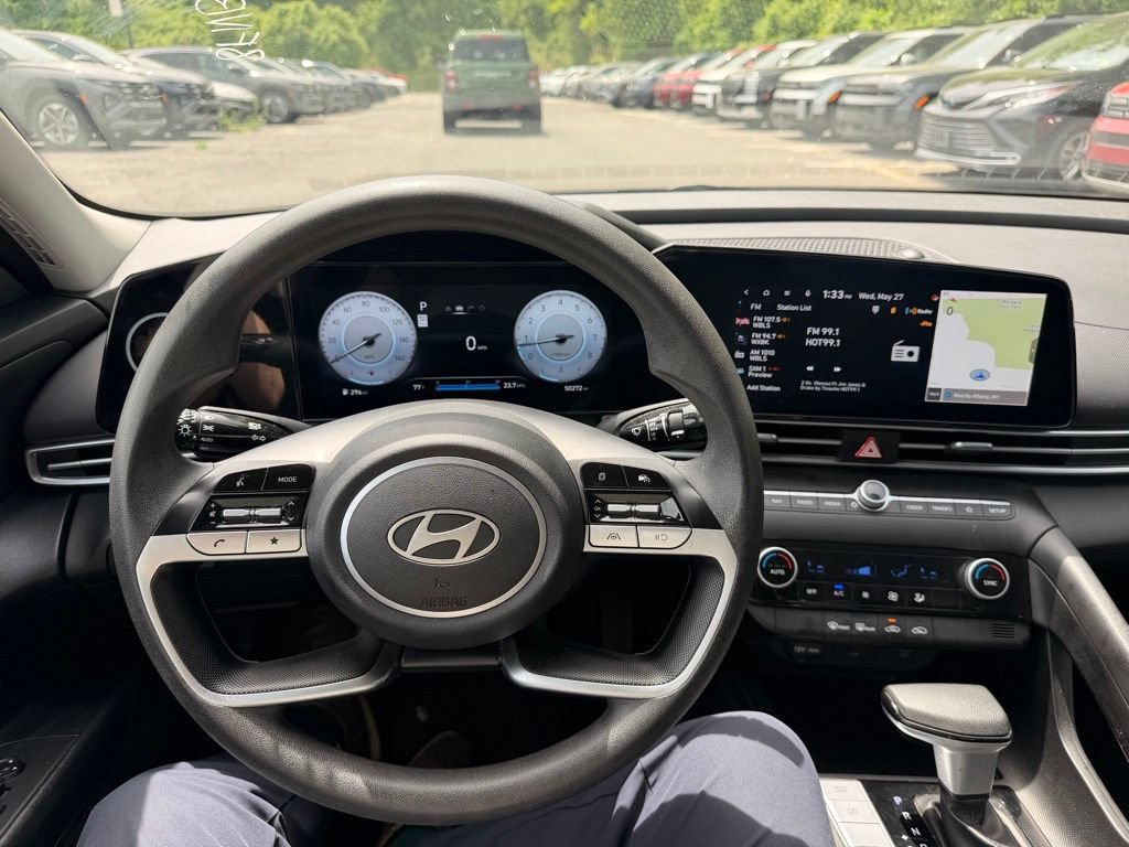 Used 2024 Hyundai Elantra SEL FWD image 12
