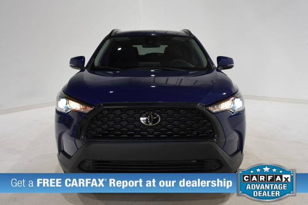 Used 2022 Toyota Corolla Cross LE w/ Black Badges Package (TMS) AWD/4WD image 2