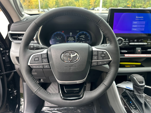 New 2026 Toyota Highlander Platinum AWD/4WD image 34