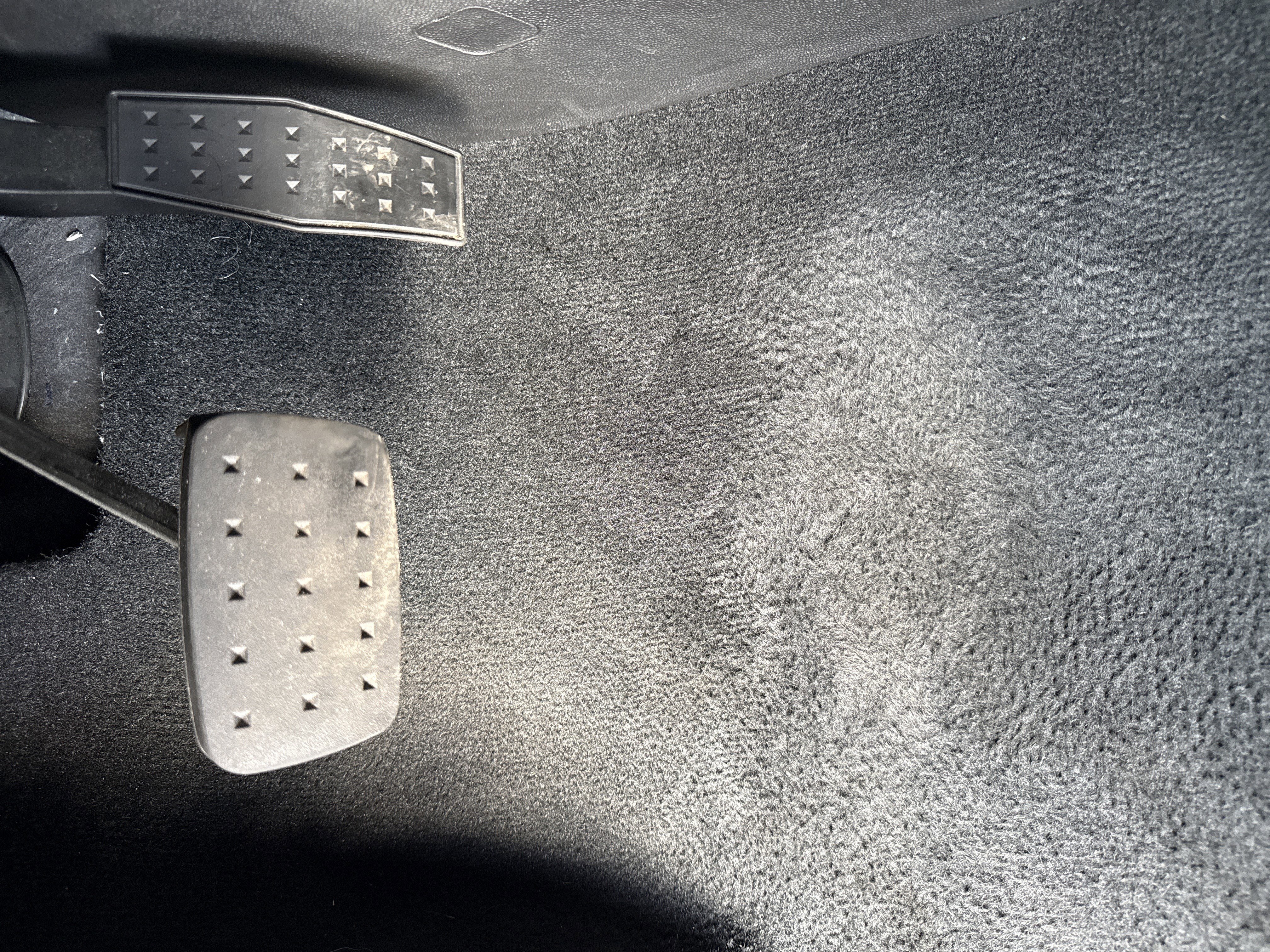 Used 2025 GMC Acadia Elevation image 29